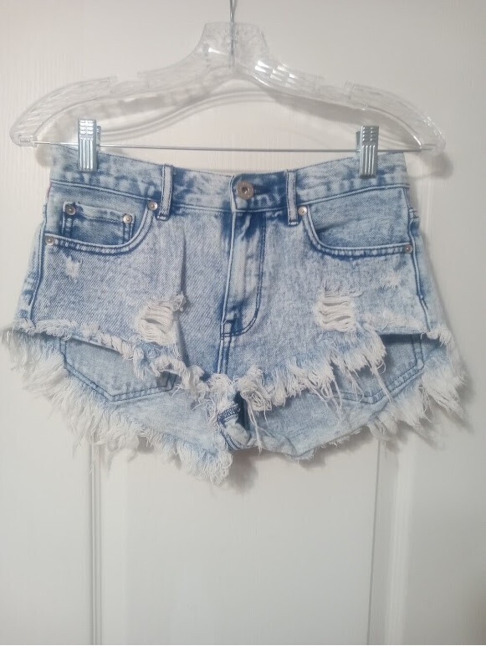 Distressed Light Wash Denim Shorts | Comfy | Perfect for summer adventures GUC